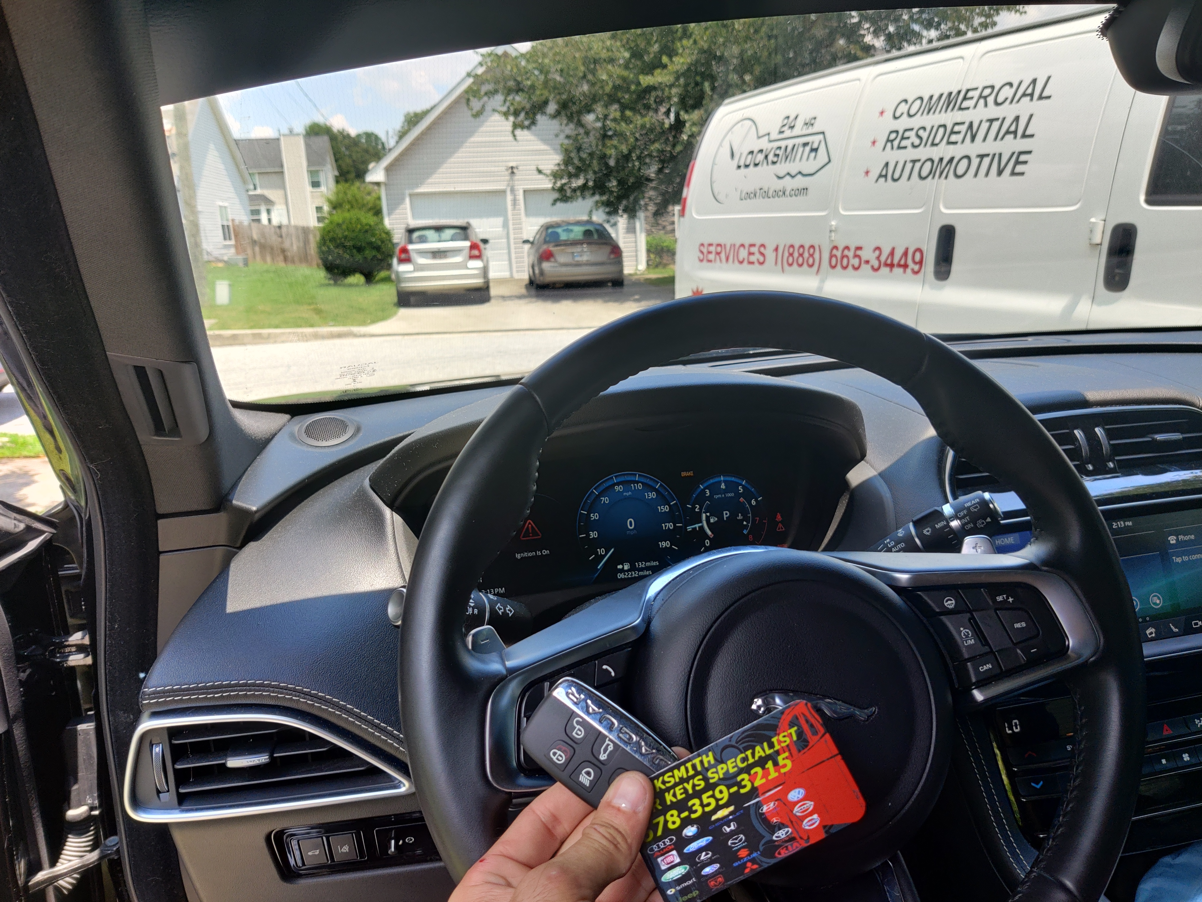 Car key replacement service